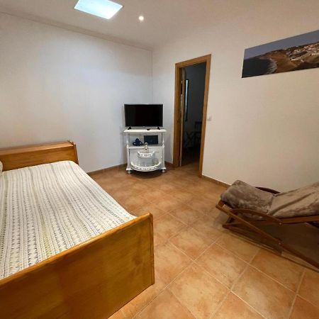 Casa Do Vicente, Localizada A 1.7Km Da Praia. Ribamar  Kültér fotó